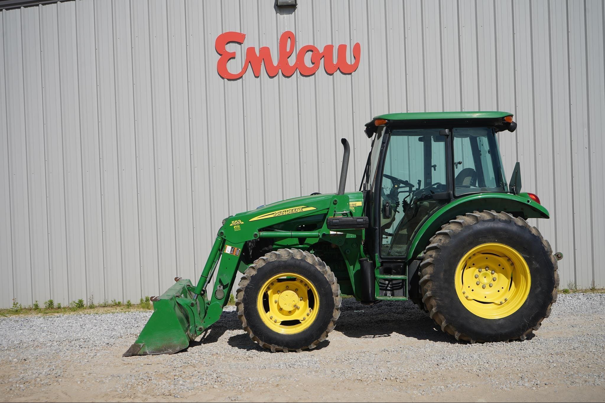 2009 John Deere 5105M Equipment Image0