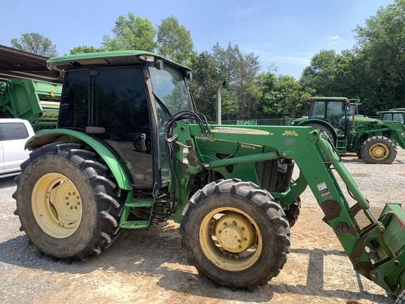 Image of John Deere 5105M equipment image 1