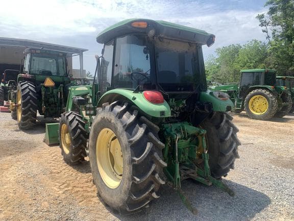 Image of John Deere 5105M equipment image 2