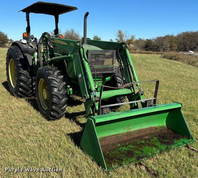 Image of John Deere 5105M equipment image 2