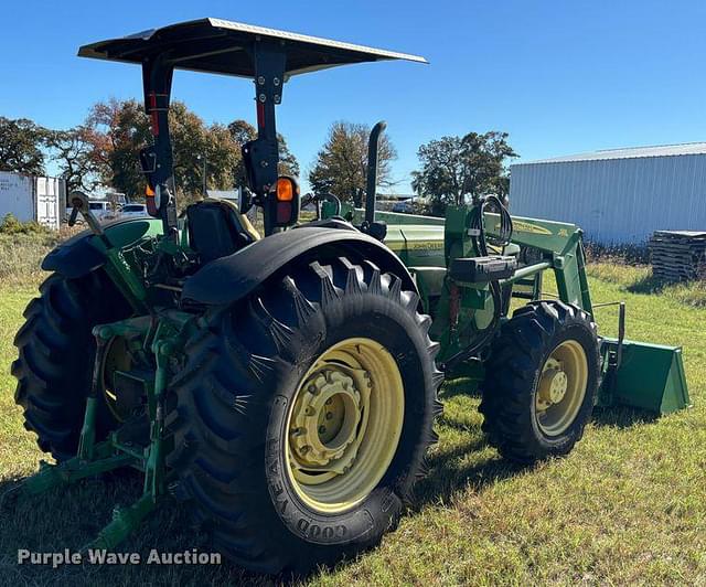 Image of John Deere 5105M equipment image 4