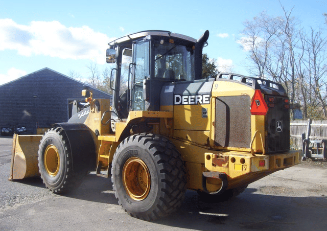 Image of John Deere 544K equipment image 3