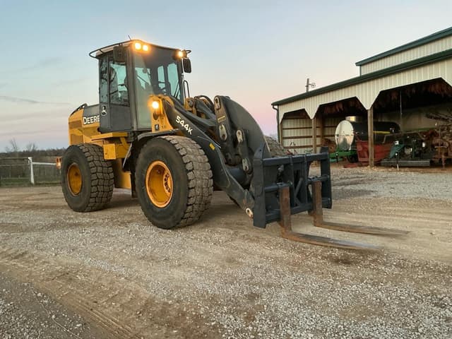 Image of John Deere 544K equipment image 3