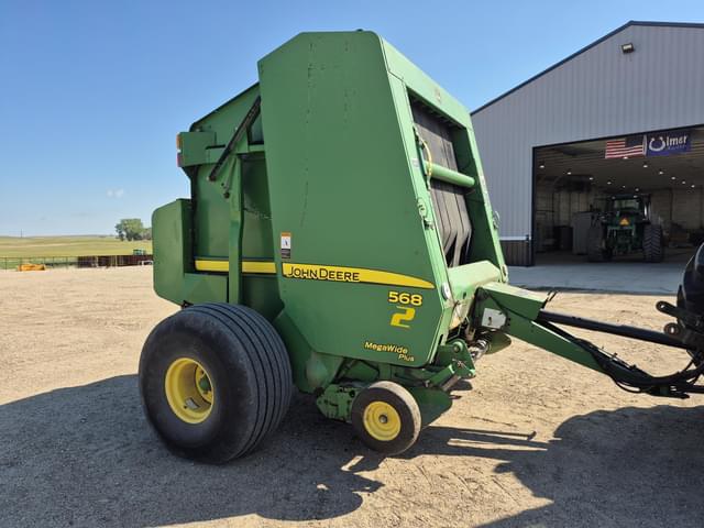 Image of John Deere 568 equipment image 4