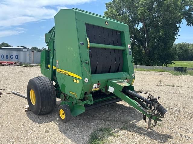 Image of John Deere 568 equipment image 4