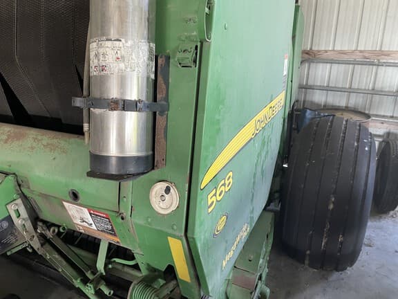 Image of John Deere 568 equipment image 1