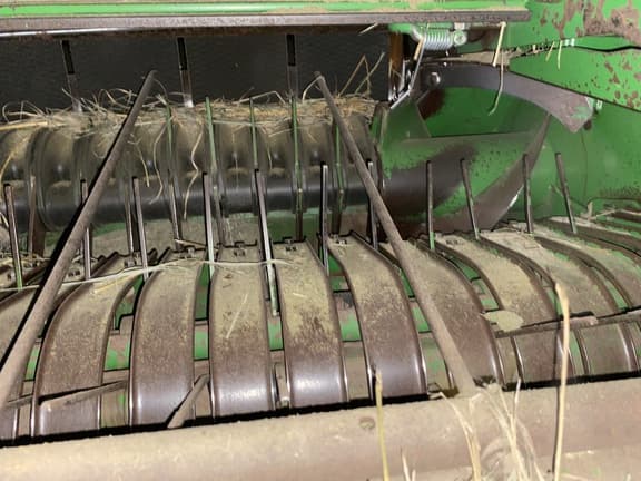 Image of John Deere 568 equipment image 3