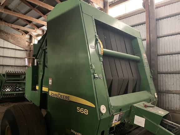 Image of John Deere 568 equipment image 1