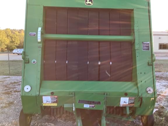 Image of John Deere 568 equipment image 4