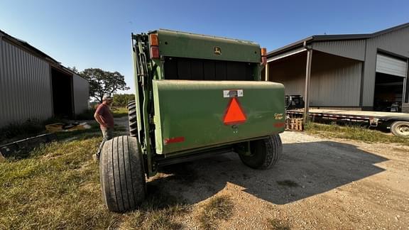 Image of John Deere 568 equipment image 3