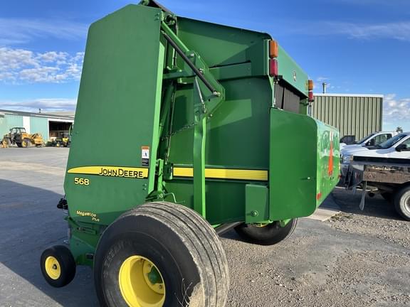 Image of John Deere 568 equipment image 2