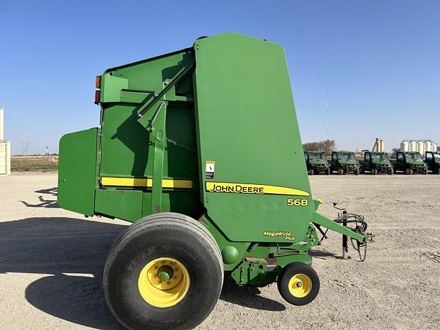 Image of John Deere 568 equipment image 1