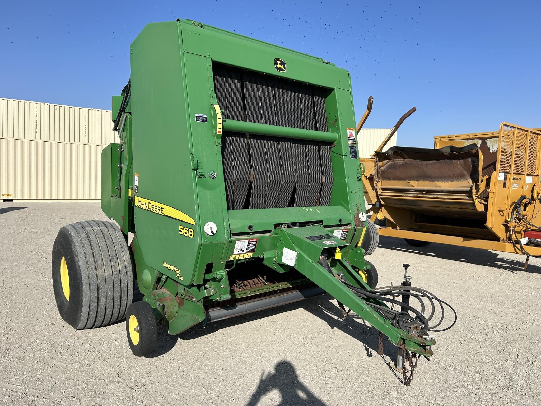 Main image John Deere 568