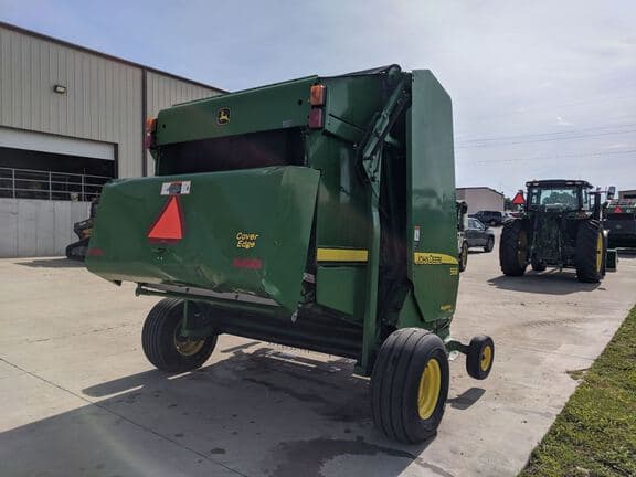 Image of John Deere 568 equipment image 4