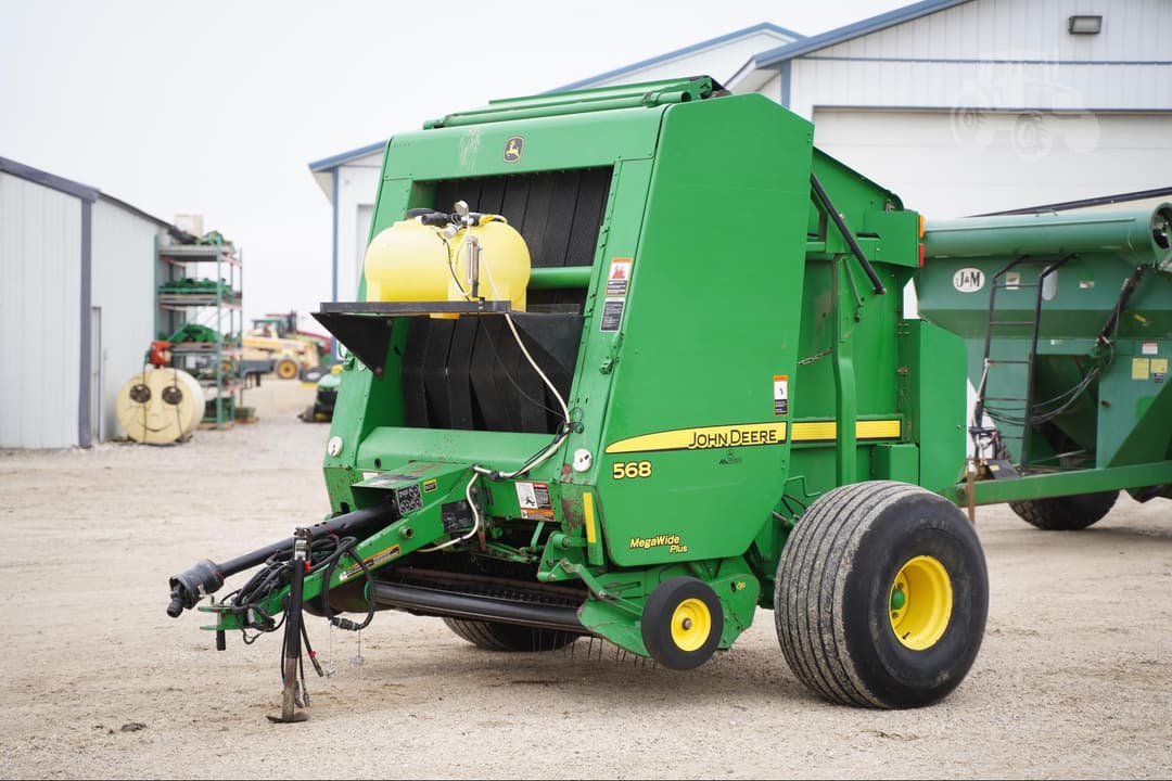 Image of John Deere 568 Primary image