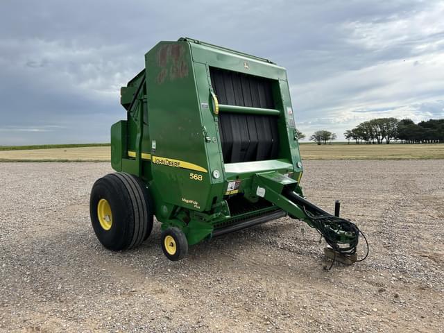 Image of John Deere 568 equipment image 1