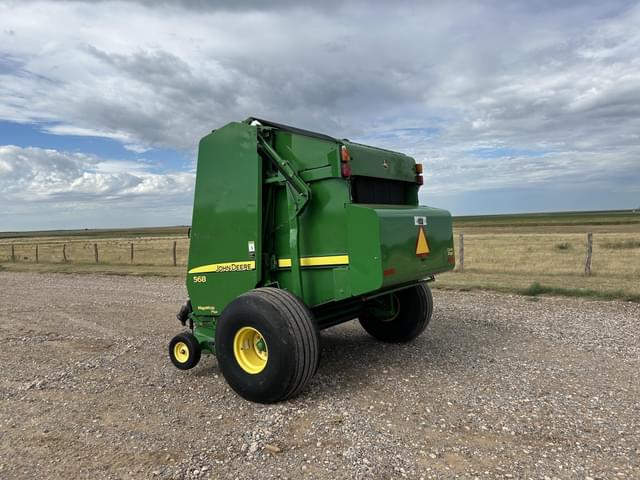 Image of John Deere 568 equipment image 2