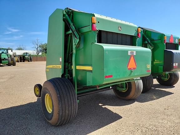 Image of John Deere 568 equipment image 2