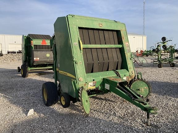 Image of John Deere 568 equipment image 1