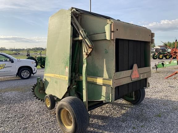 Image of John Deere 568 equipment image 4