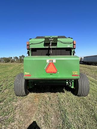 Image of John Deere 568 equipment image 3