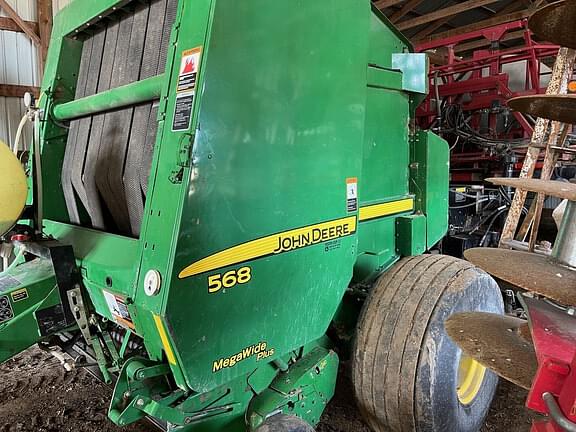 Image of John Deere 568 equipment image 1