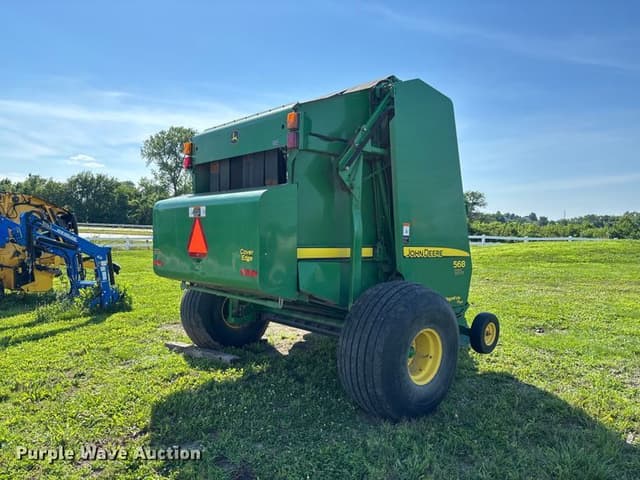 Image of John Deere 568 equipment image 4