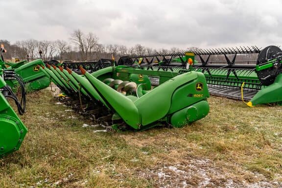 Image of John Deere 606C Primary image