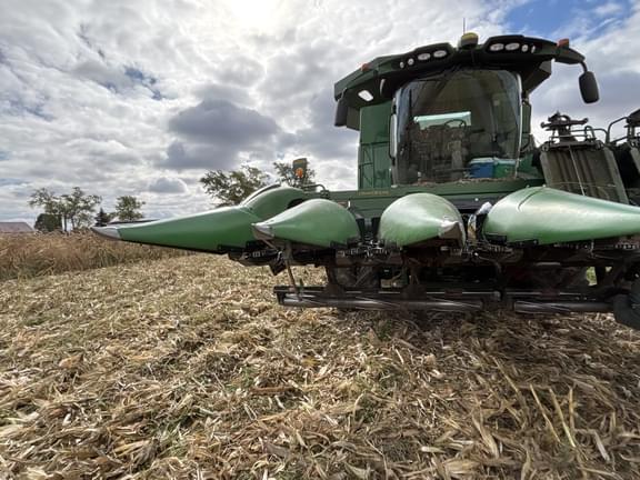 Image of John Deere 606C equipment image 1