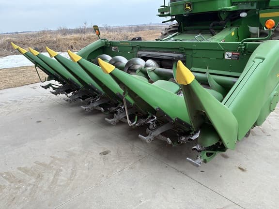 Image of John Deere 606C equipment image 2