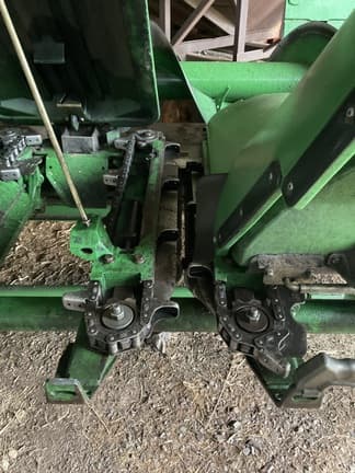 Image of John Deere 606C equipment image 4