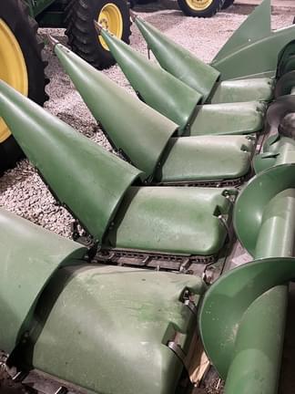 Image of John Deere 606C equipment image 4