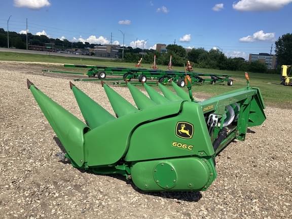 Image of John Deere 606C equipment image 2