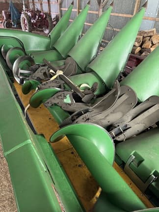Image of John Deere 606C equipment image 1
