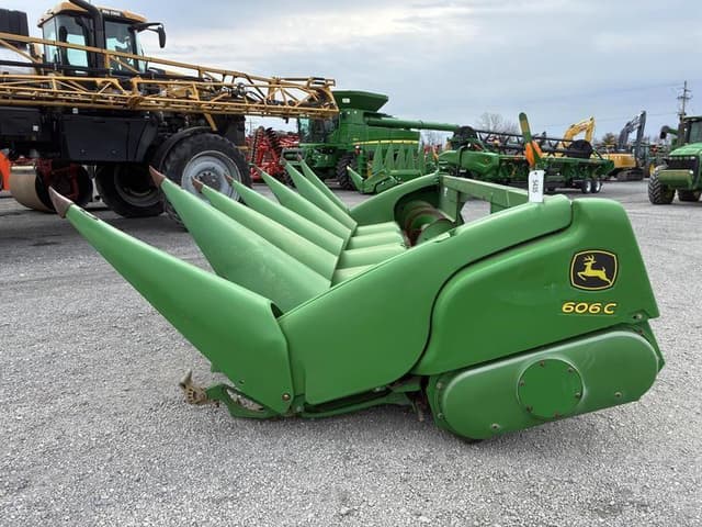 Image of John Deere 606C equipment image 2