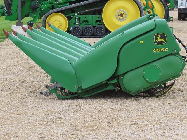 Image of John Deere 606C equipment image 3