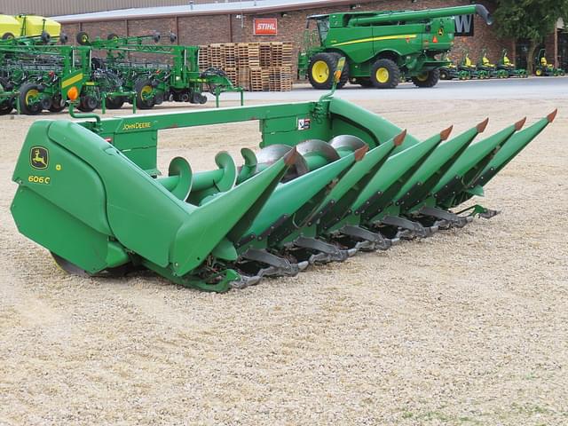 Image of John Deere 606C equipment image 1