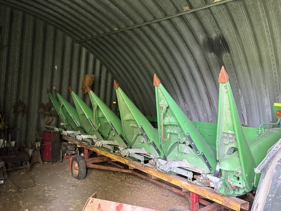 Image of John Deere 606C Image 1