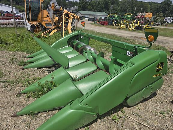 Image of John Deere 606C equipment image 1