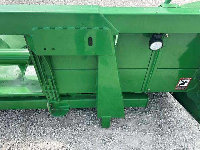 Image of John Deere 606C equipment image 3