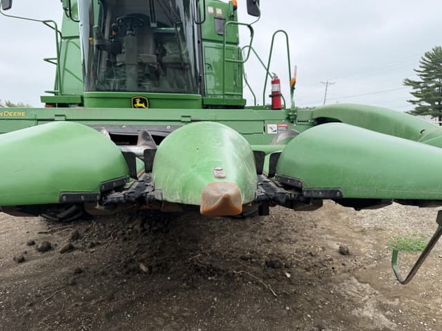 Image of John Deere 606C equipment image 4