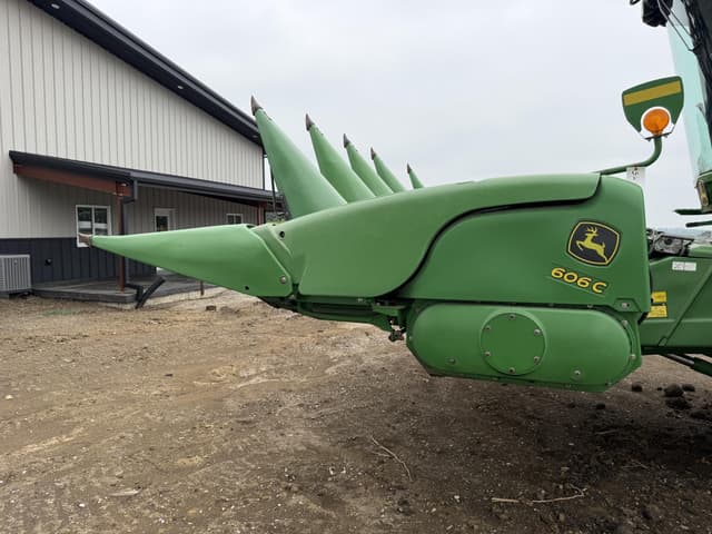 Image of John Deere 606C equipment image 2