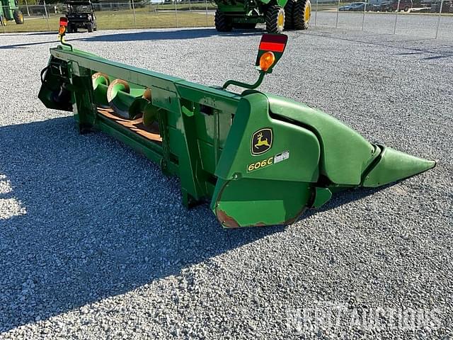 Image of John Deere 606C equipment image 3