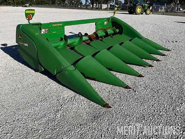 Image of John Deere 606C equipment image 4