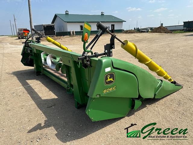 Image of John Deere 606C equipment image 4