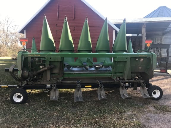 Main image John Deere 606C