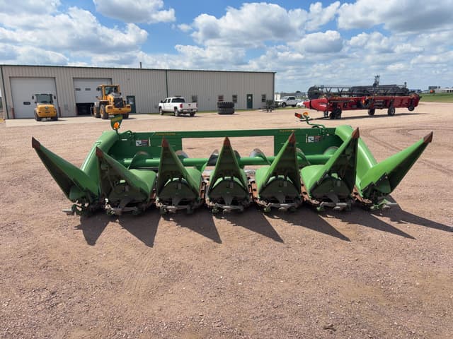 Image of John Deere 606C equipment image 1