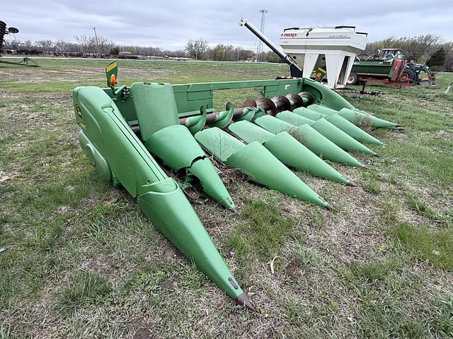 Image of John Deere 608C equipment image 3