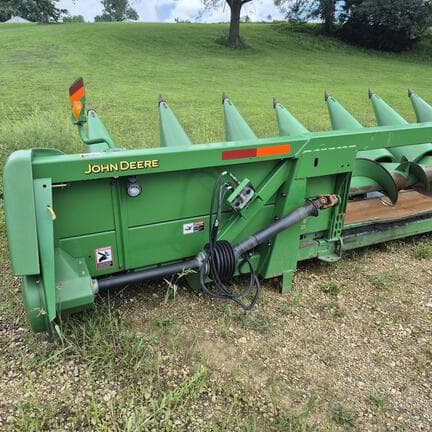 Image of John Deere 608C equipment image 2