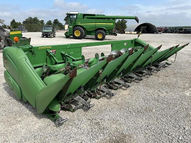 Image of John Deere 608C equipment image 2